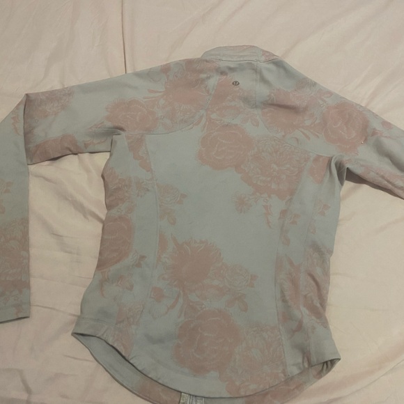 Lululemon size 6 - Picture 2 of 5